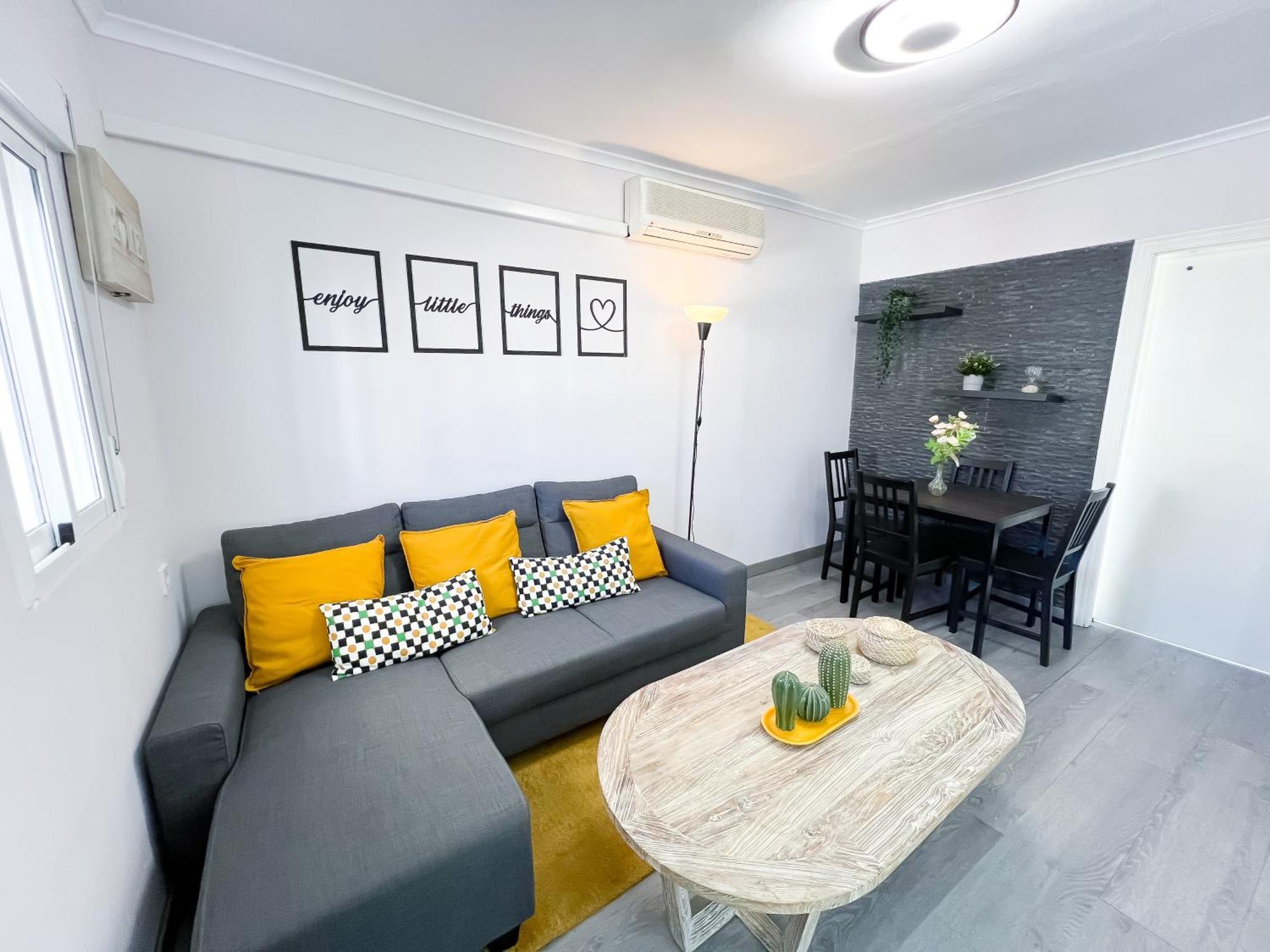 Apartment El Encanto Andaluz 200M From Fuengirola Beach Luaran gambar